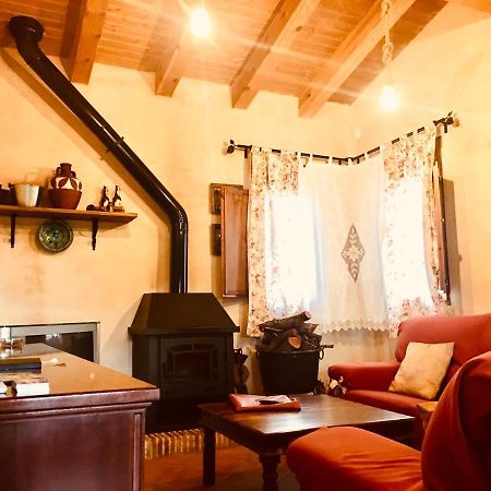 Гостевой дом La Casa Del Cartero Pablo Сальданья-де-Аильон Экстерьер фото