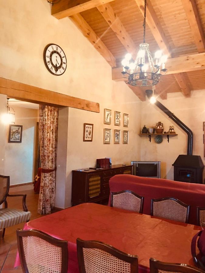 Гостевой дом La Casa Del Cartero Pablo Сальданья-де-Аильон Экстерьер фото