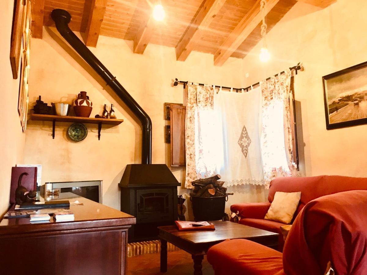 Гостевой дом La Casa Del Cartero Pablo Сальданья-де-Аильон Экстерьер фото
